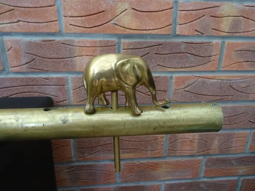 ELEPHANT (TRUNK DOWN) MEDIUM TILLER PIN